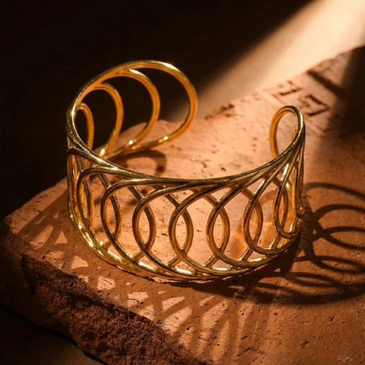 Bracelet Manchette Olympe – Le Design Ajouré Magistral – Image 7