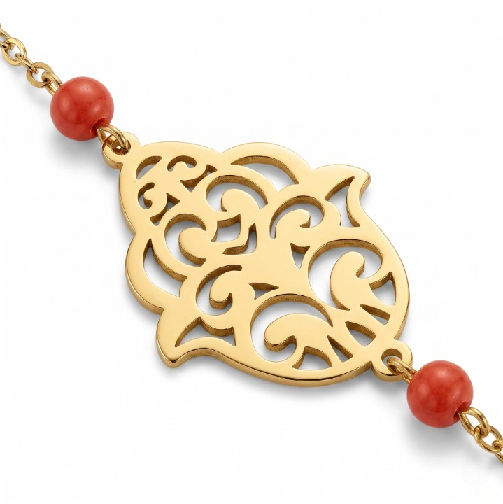 Bracelet Khmissa à motif ajouré et perles rouges – Image 2