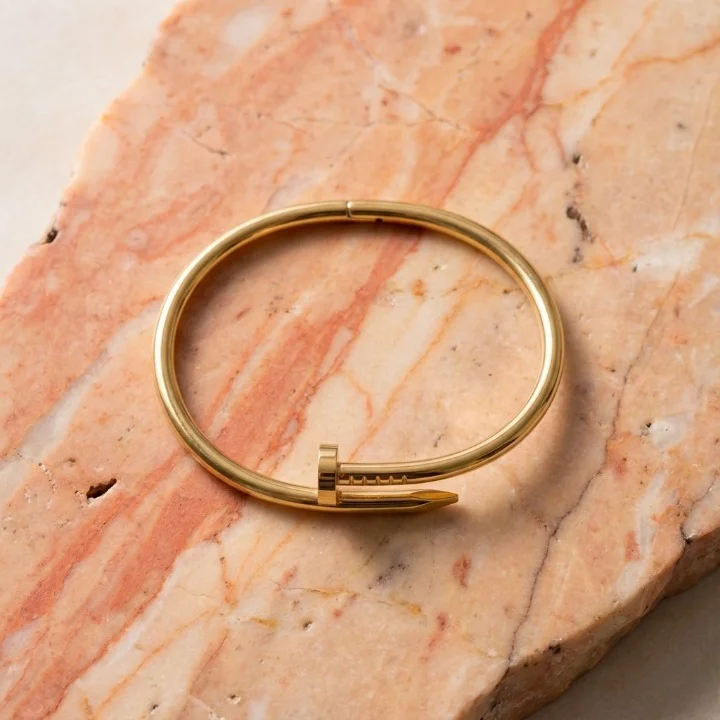 Bracelet Jonc Clou Audace – Acier Doré & Waterproof