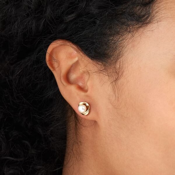 9ct Yellow Gold Fluid Pearl 0.04ct Stud Earrings – Image 2